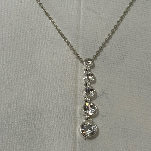 Like New 5 Stone Journey Pendant-Silver Toned-With Box - Picture 5 of 16